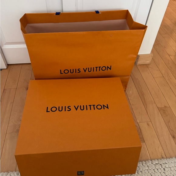 Louis Vuitton Dust Bag, Shopping Bag, and Box Set - Picture 1 of 3